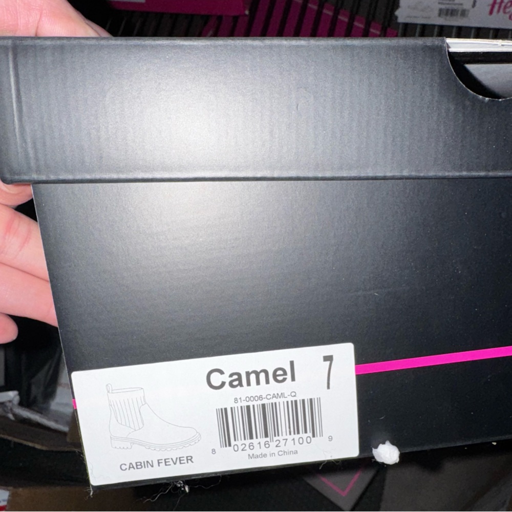 Corkys Cabin Fever Ankle Boots. New with box - Picture 8 of 8